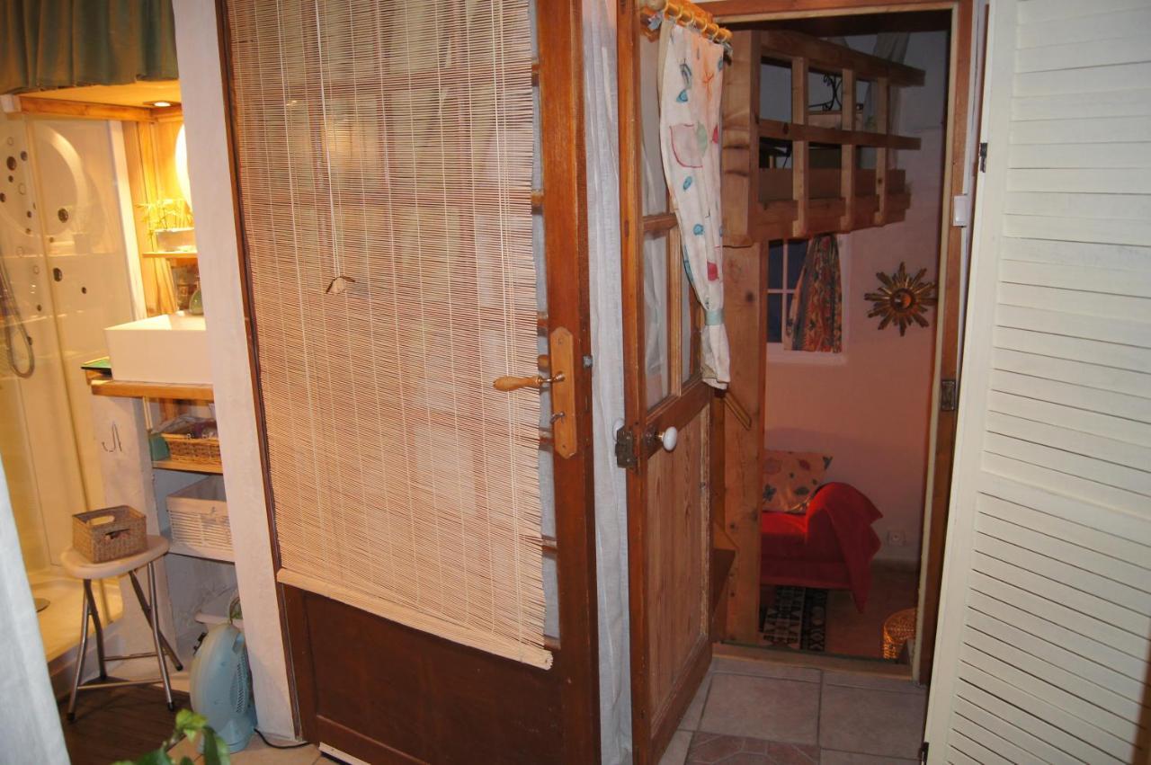 Petit Studio Atypique Et Cosy En Provence Saint-Etienne-les-Orgues Luaran gambar